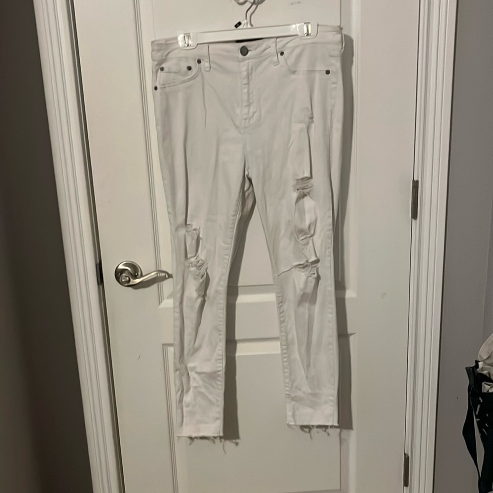 white ripped jeggings